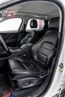 جاكوار إف-بيس